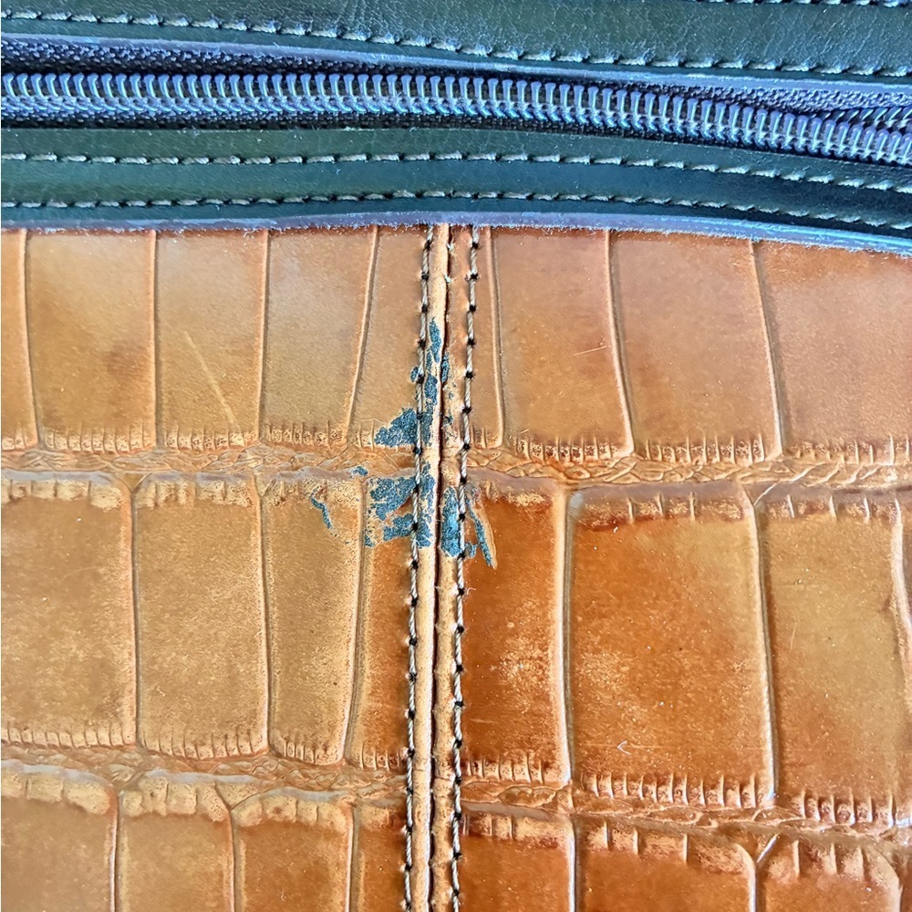 Vintage and Elegant Brighton Brown Croc-Embossed Women's Bag - Picture 8 of 9